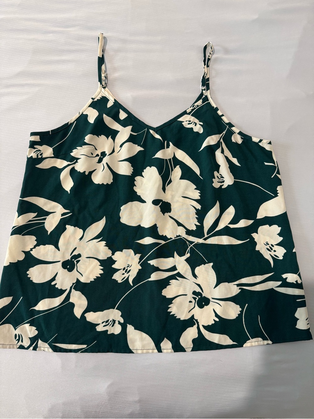 SHEIN Green & White Floral Cami Tank Top | Size Medium | Adjustable Straps